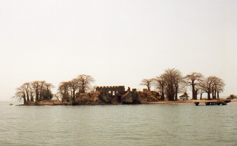 File:James Island near Juffureh (4129325186).jpg
