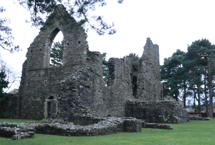 File:Cross Kirk Peebles 2.jpg