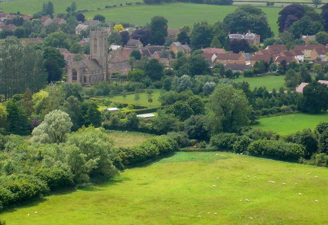File:Fields near Norton sub Hamdon - geograph.org.uk - 866613.jpg