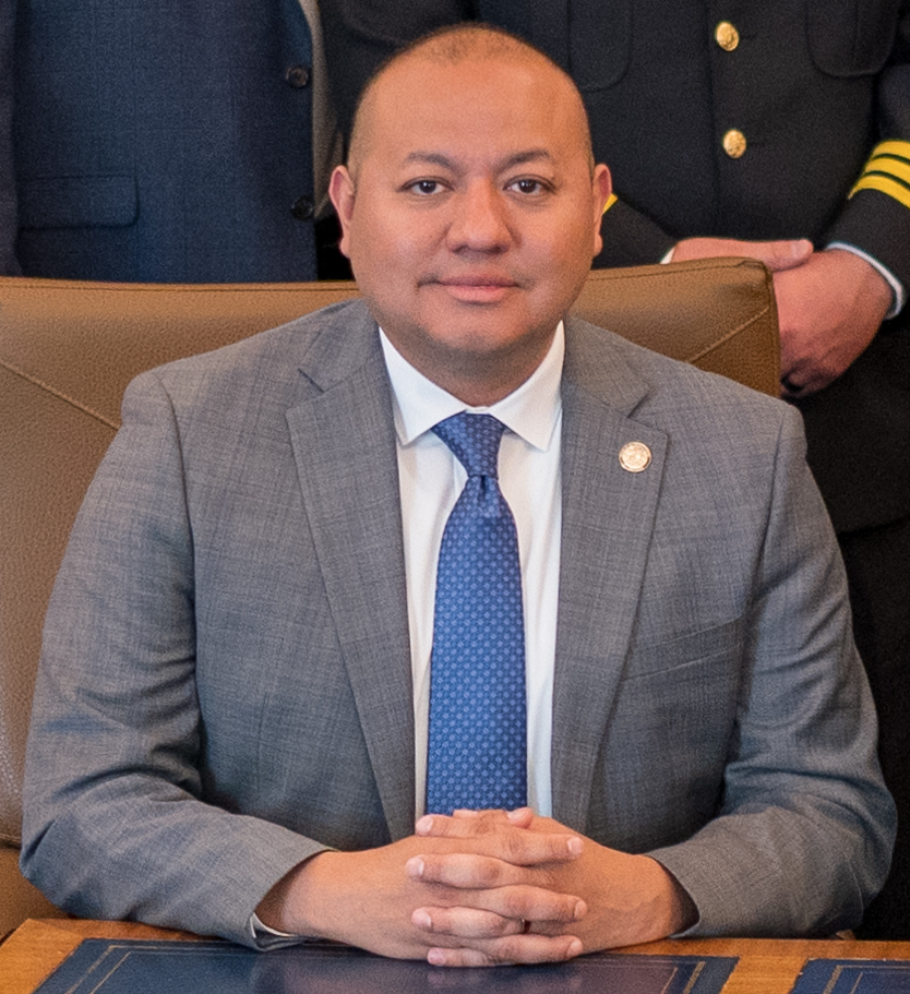File:Representative Mike Andrade.jpg