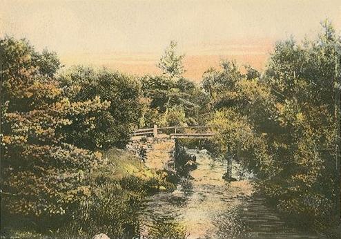 File:Mill Hill Road Bridge, Madbury, NH.jpg