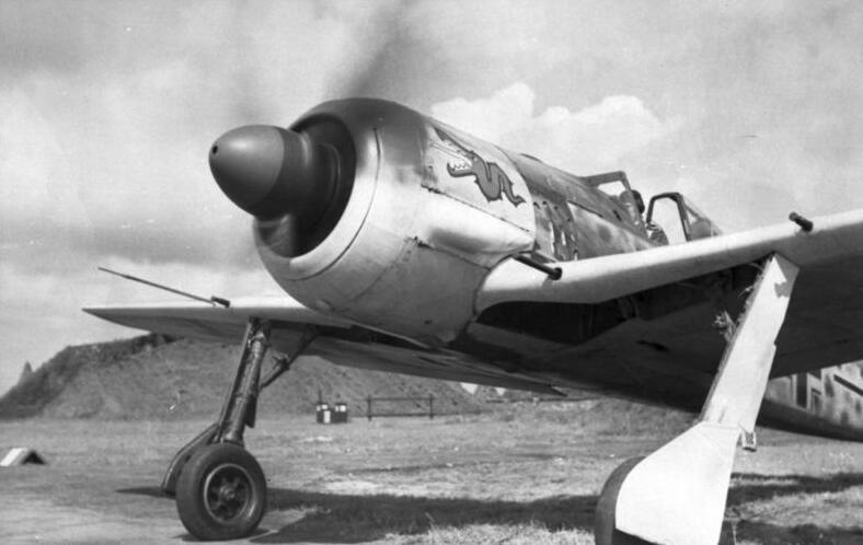 File:Bundesarchiv Bild 101I-361-2193-25, Flugzeug Focke-Wulf Fw 190 A.jpg