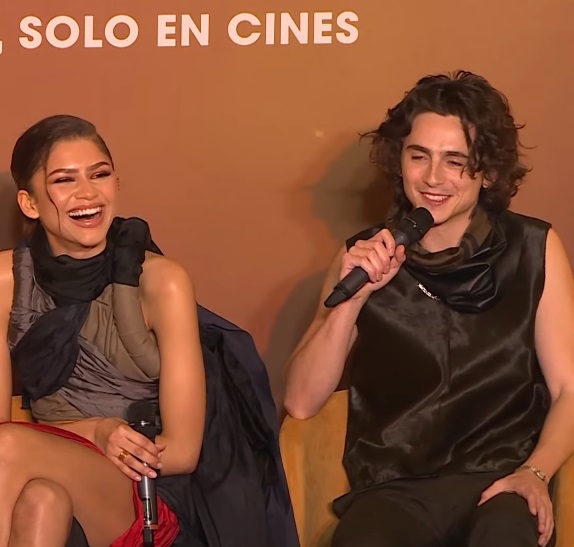 File:Zendaya y Timotheé Chalamet en 2024 02.jpg