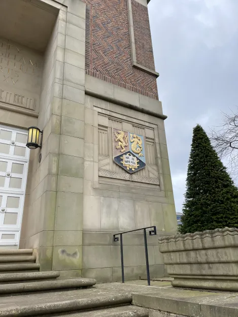 File:Barber Heraldic Shields Uni of Birmingham.png