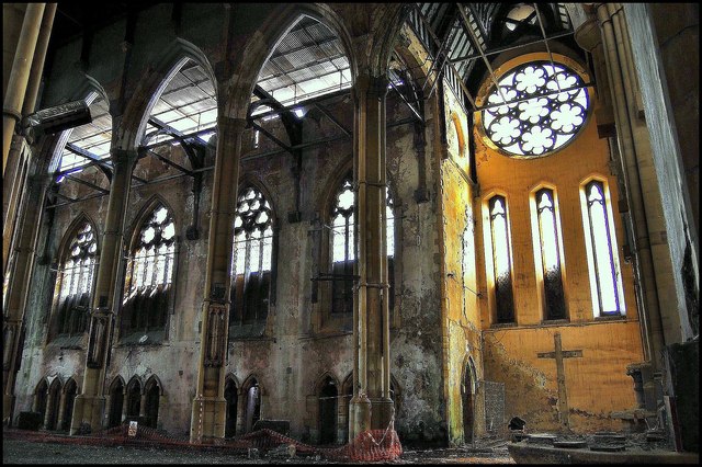 File:Mount St Mary's derelict interior - geograph.org.uk - 798581.jpg