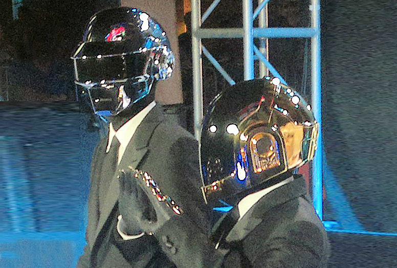 File:Daftpunklapremiere2010 ret.jpg