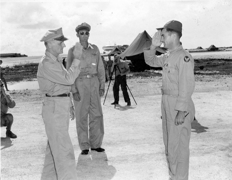File:Spaatz decorated Tibbets.jpg
