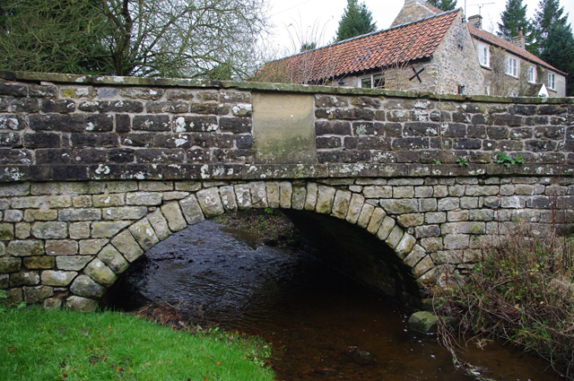 File:Jackson Bridge, Lastingham - geograph.org.uk - 4788367.jpg