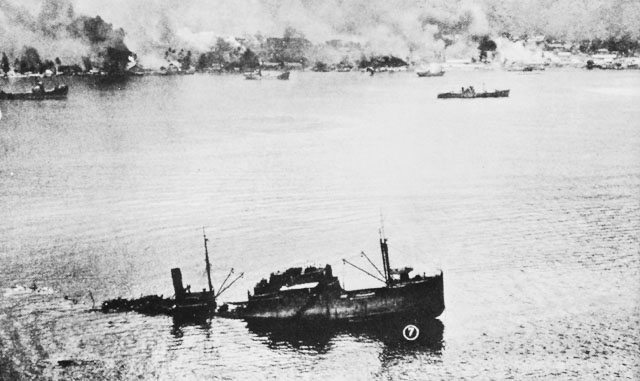 File:RabaulSunkShip.jpg