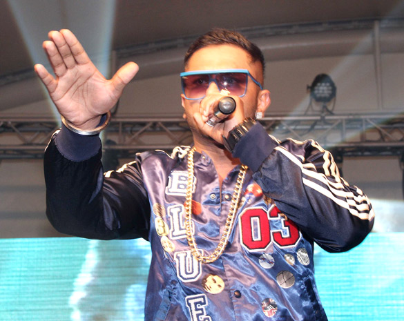 File:Yo Yo Honey Singh at a concert in 2012.jpg