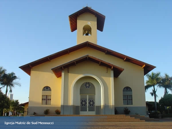 File:Sud Mennucci Igreja do Centro da cidade - panoramio.jpg
