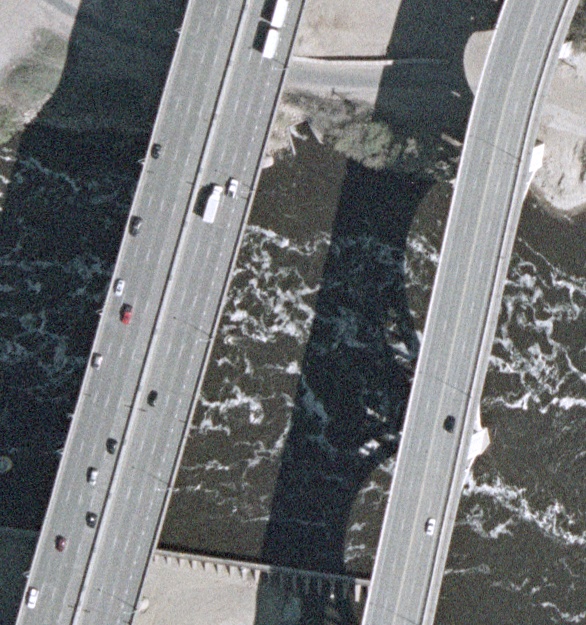 File:I-35WBridgeOverhead.jpg