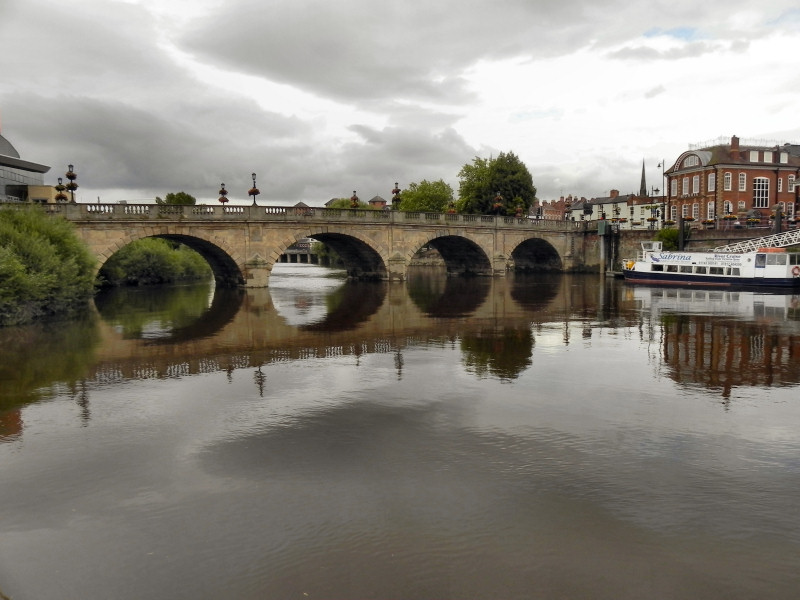 File:Severn River, Welsh Bridge.jpg