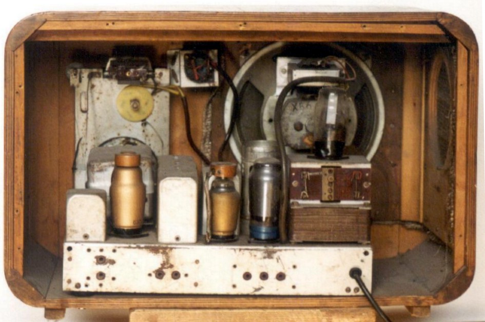 File:Radio Elektrit Opera 2.jpeg
