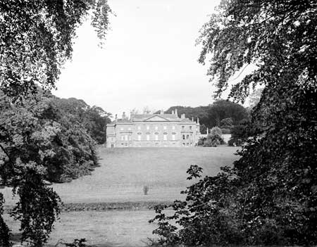 File:Barrington park taken by Henry Taunt.jpg