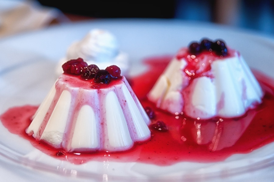 File:Croatia Panna Cotta 2012 roberta f.jpg