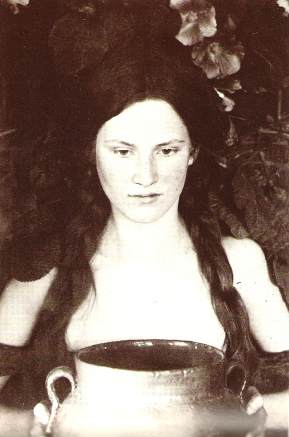 File:Elsie Whitaker.jpg