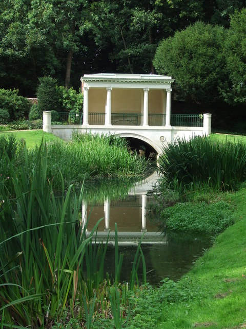 File:Tea House Bridge - geograph.org.uk - 1442099.jpg