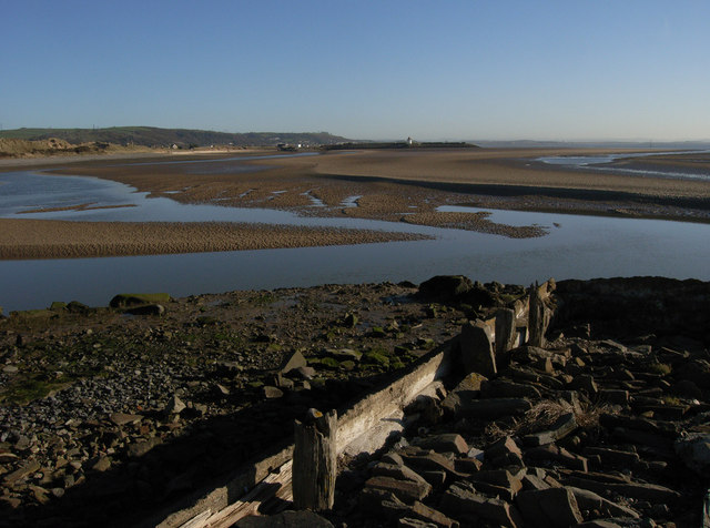 File:Old Pembrey Harbour - geograph.org.uk - 346504.jpg