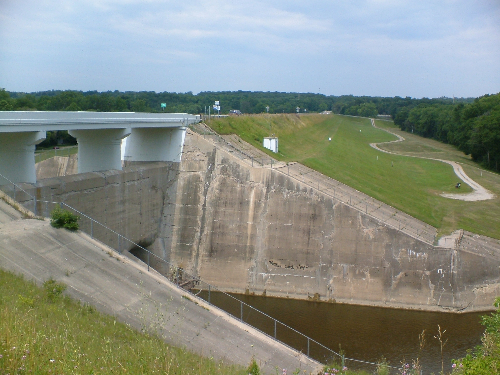 File:Taylorsville dam.png