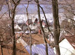 File:Rhinecliff.JPG