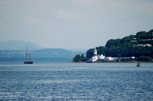 File:Cloch lighthouse.jpg