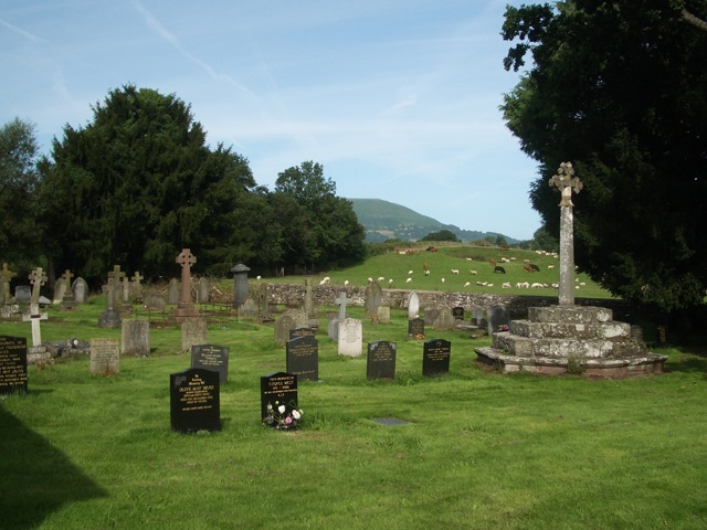 File:The Churchyard, St Cadoc's church, Llangattock-Juxta-Usk - geograph.org.uk - 1432198.jpg