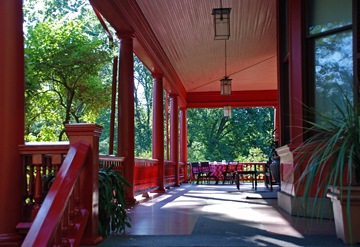 File:JohnThompsonHousePorch.jpg