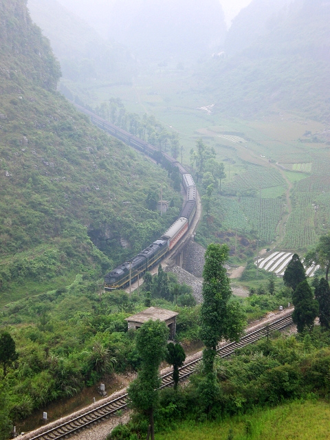 File:DF7D Train 2304.jpg