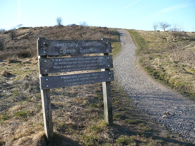 File:Sign on Caerphilly Common - geograph.org.uk - 1762691.jpg