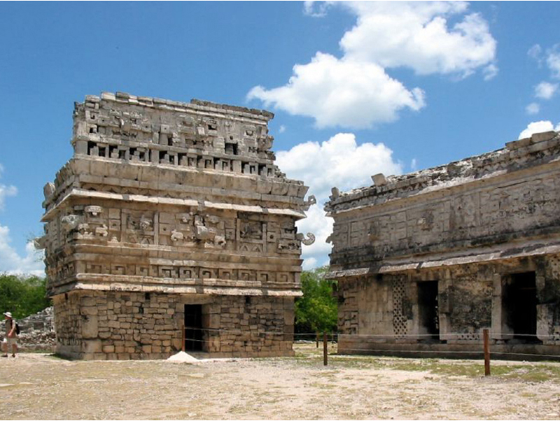 File:Chichen itza la iglesia.jpg