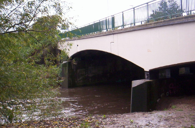 File:Kingsway bridge, Didsbury - geograph.org.uk - 69950.jpg