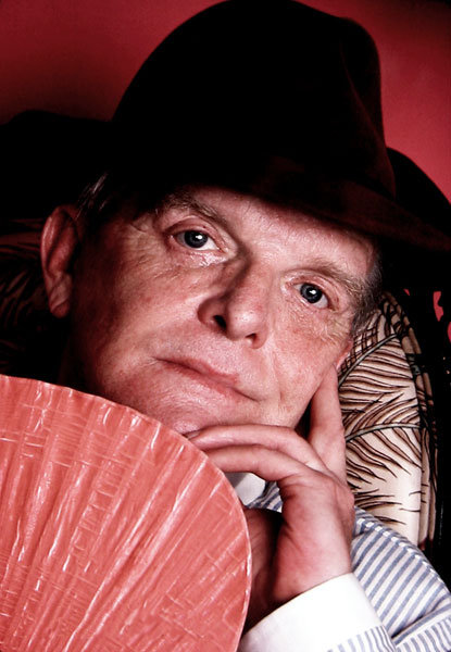 File:Truman Capote by Jack Mitchell.jpg