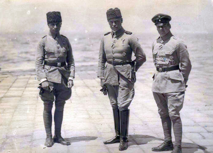 File:Bundesarchiv Bild 183-S60853, Buddecke, Liman von Sanders und Boelcke.jpg