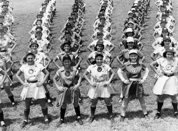 File:All American Girls Professional Baseball League members performing calisthenics.jpg