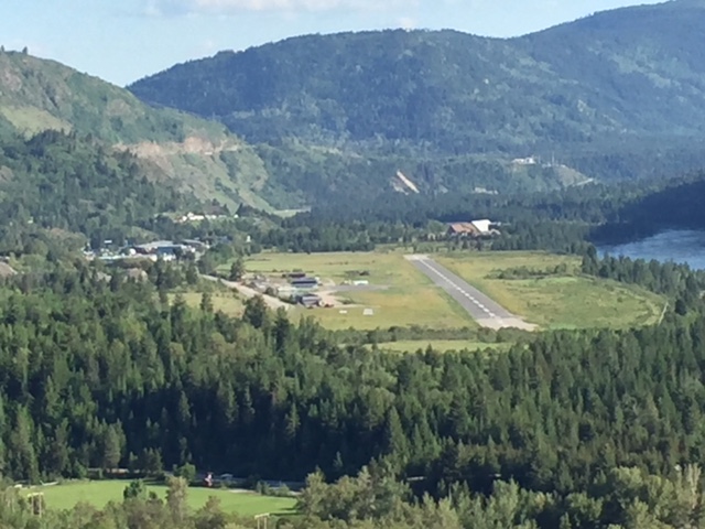 File:Trail Regional Airport.jpg