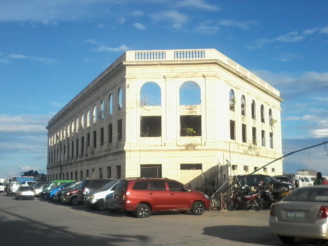 File:Compania Maritima south-side view.jpg