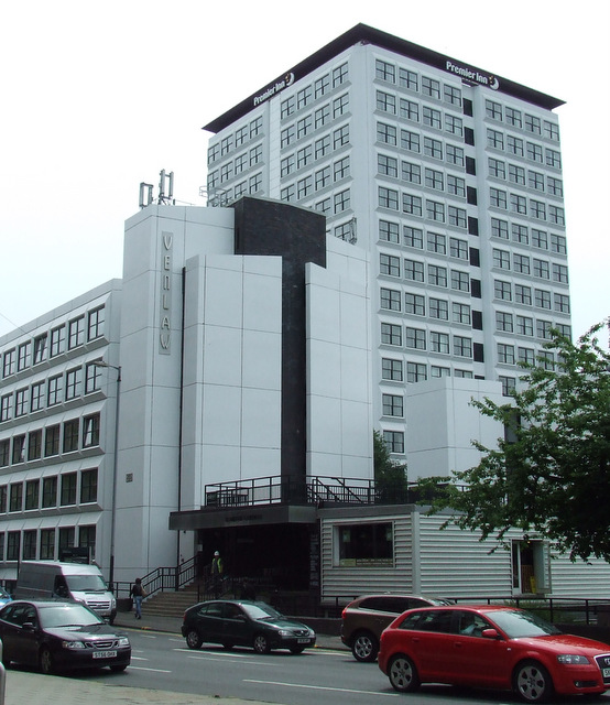 File:The Venlaw Building (geograph 3532297).jpg