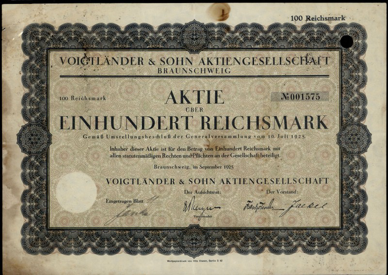 File:Voigtländer & Sohn AG 1925.jpg