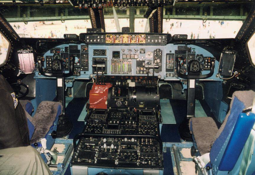File:C-5A Cockpit.jpg