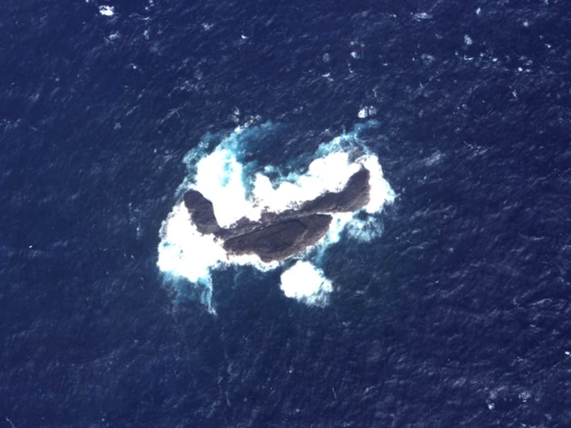 File:Okinominamiiwa of Senkaku Islands.jpg