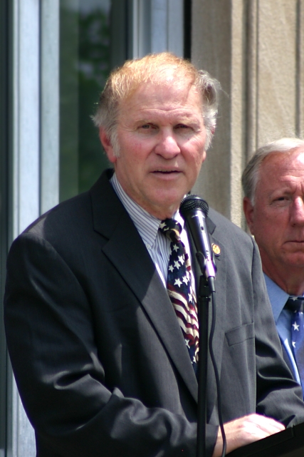 File:Steve chabot memorial day speech 2006.jpg