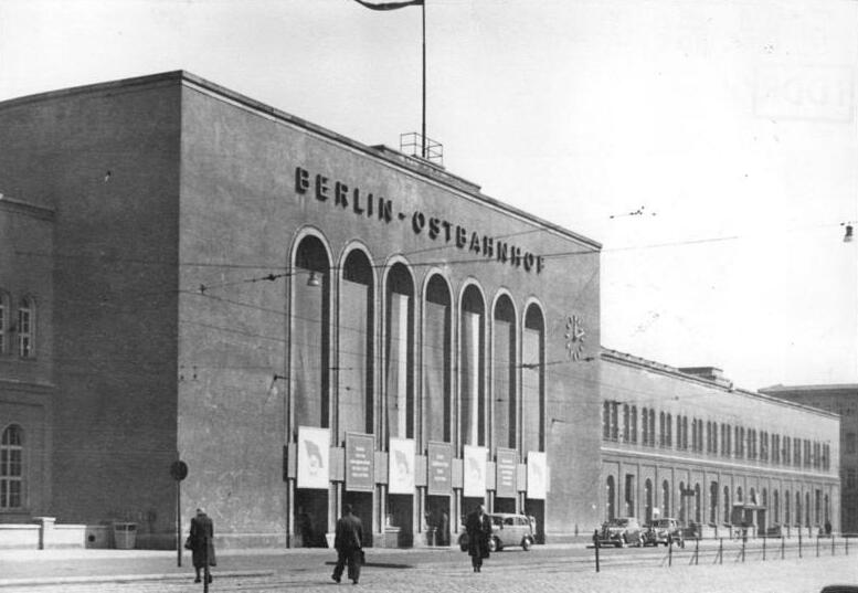 File:Bundesarchiv Bild 183-24025-0003, Berlin, Ostbahnhof, Hauptportal (cropped).jpg