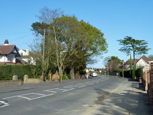 File:Parkstone Avenue, Emerson Park - geograph.org.uk - 2349637.jpg