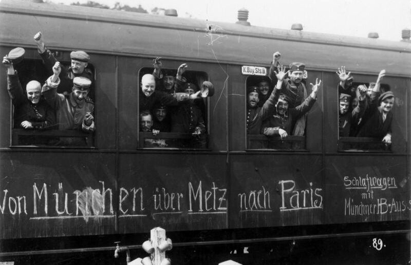 File:Bundesarchiv Bild 146-1994-022-19A, Mobilmachung, Truppentransport mit der Bahn.jpg