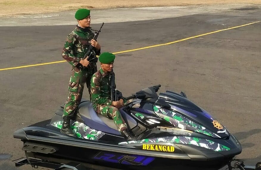 File:Jet Ski FZR Bekangad.jpg