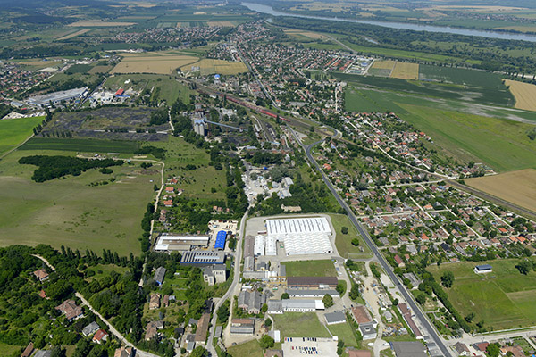 File:Tokodaltáró látképe légifelvételen.jpg