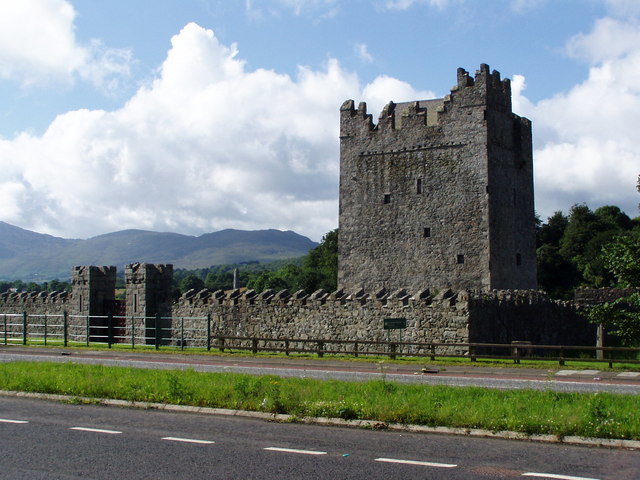 File:Narrow Water Tower - geograph.org.uk - 494487.jpg