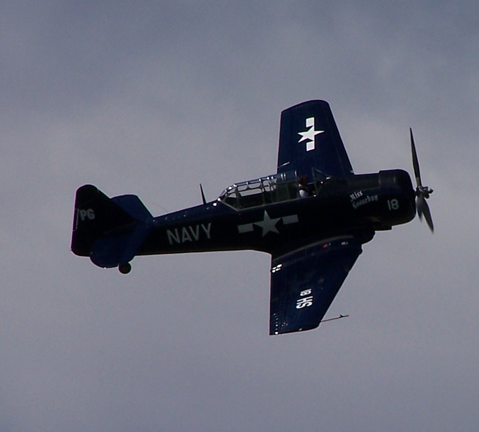 File:North American T-6G 49-3357 N6593D EDMT 20080719.jpg