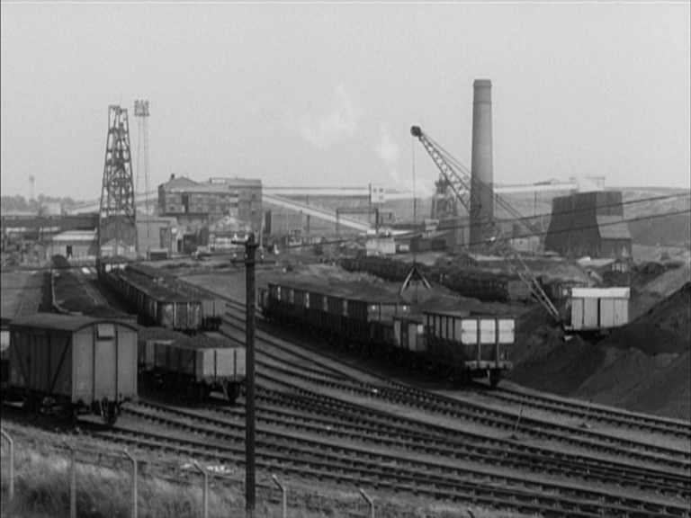 File:Hickleton Main Colliery 1967.jpg